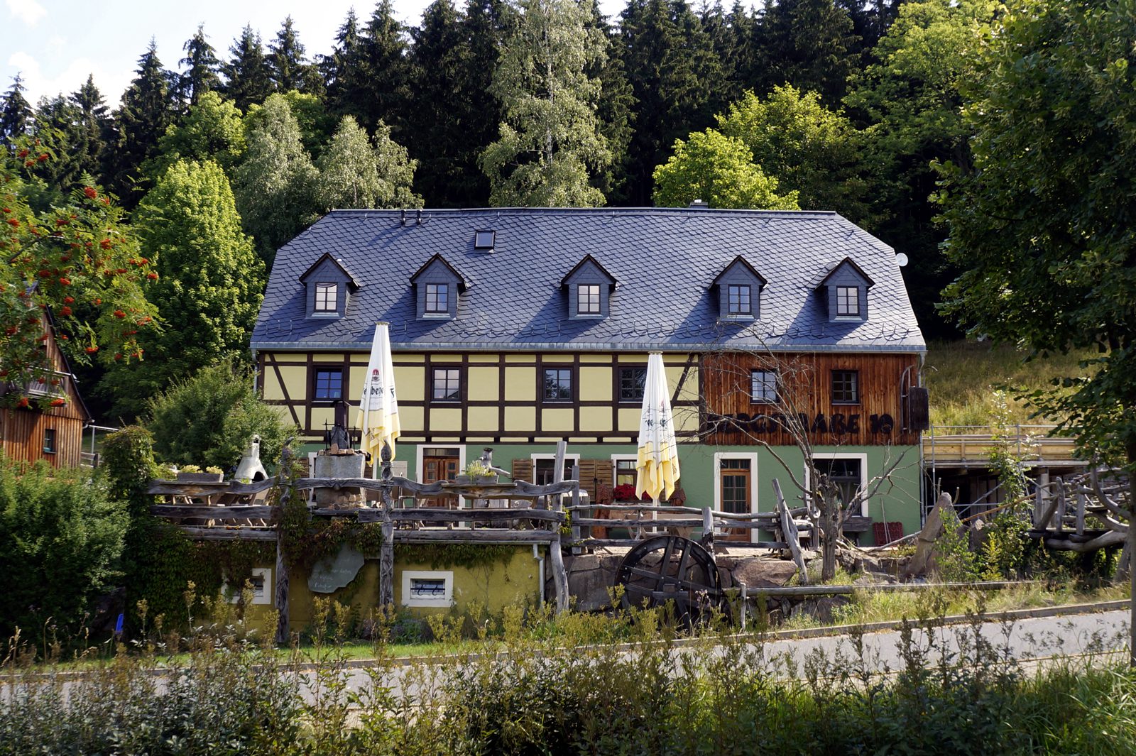 Gaststätte und Pension Bergstraße 10